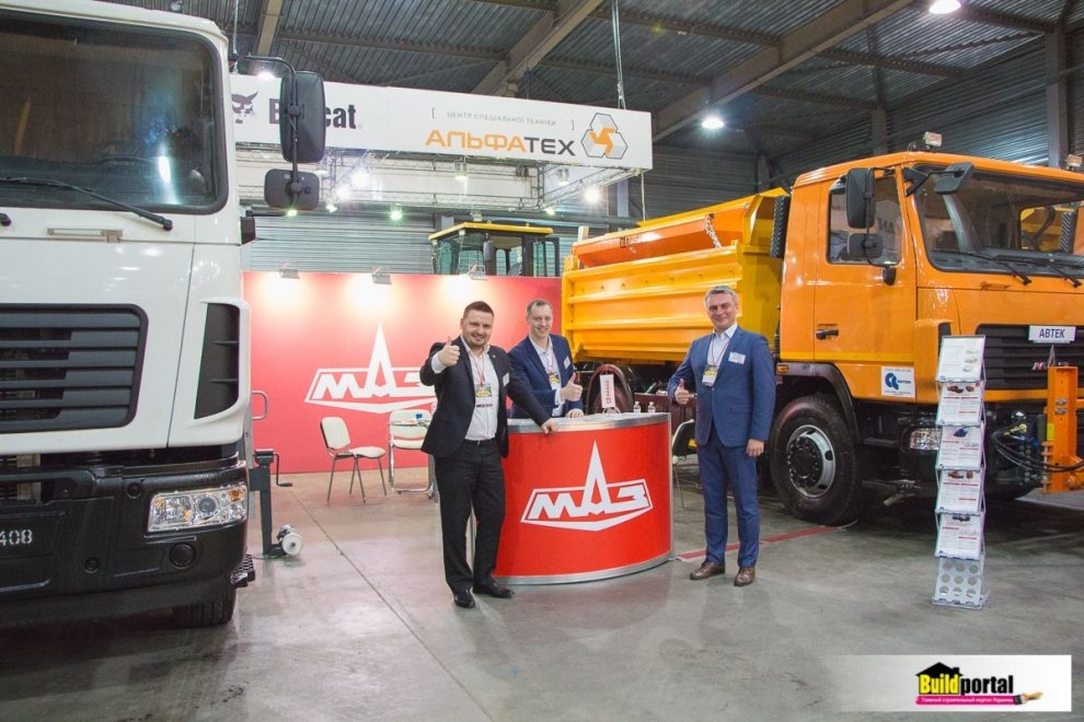 Фотоогляд з місця подій: виставка важкої техніки Heavy Duty Фотоогляд з місця подій: виставка важкої техніки Heavy Duty
